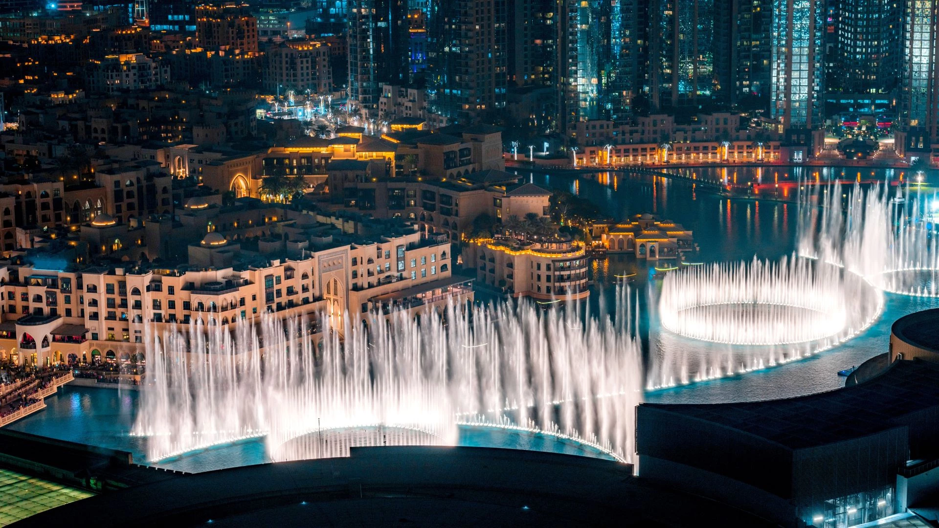 visitare il centro commerciale di Dubai, la principale scuola di inglese di Dubai,