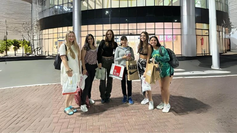 dubai'deki ingilizce okulları İngilizce kursları