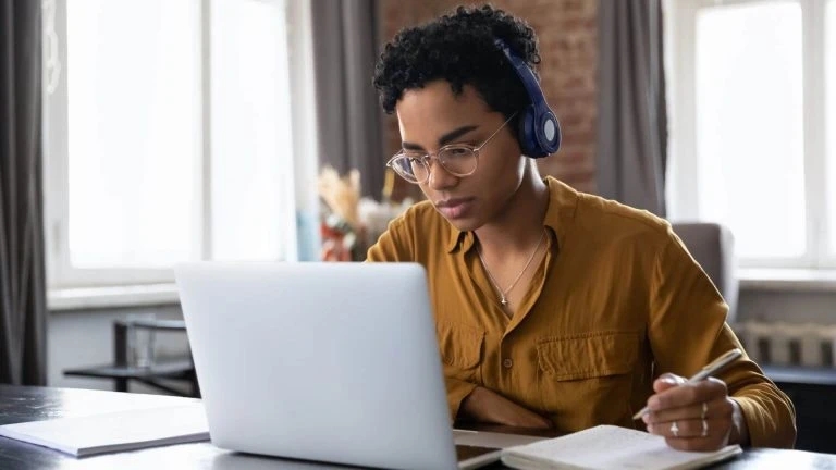 dubai̇'de kurs dubai̇ i̇ngi̇li̇zce di̇l ensti̇tüsü